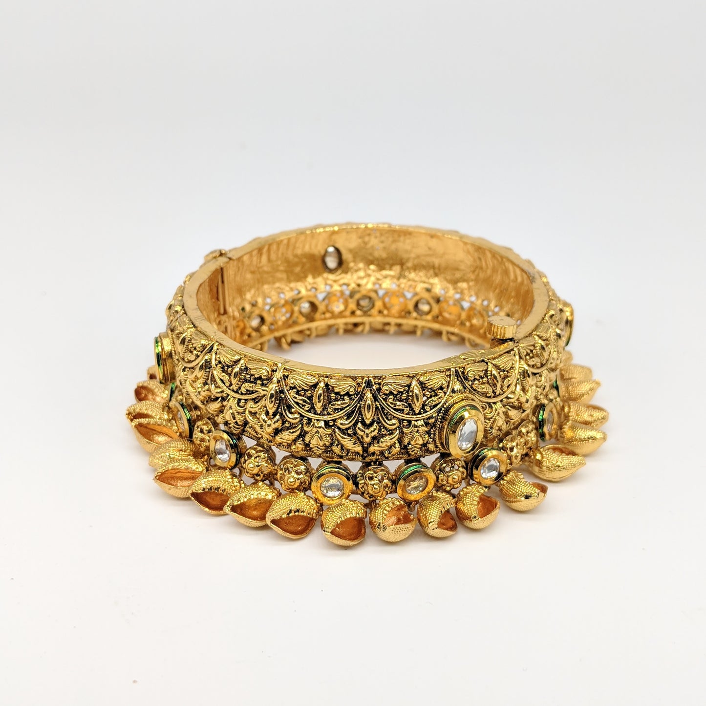 LOLstudio Kundan Work Gold Base Ethnic Wedding Screw Kada Size F10