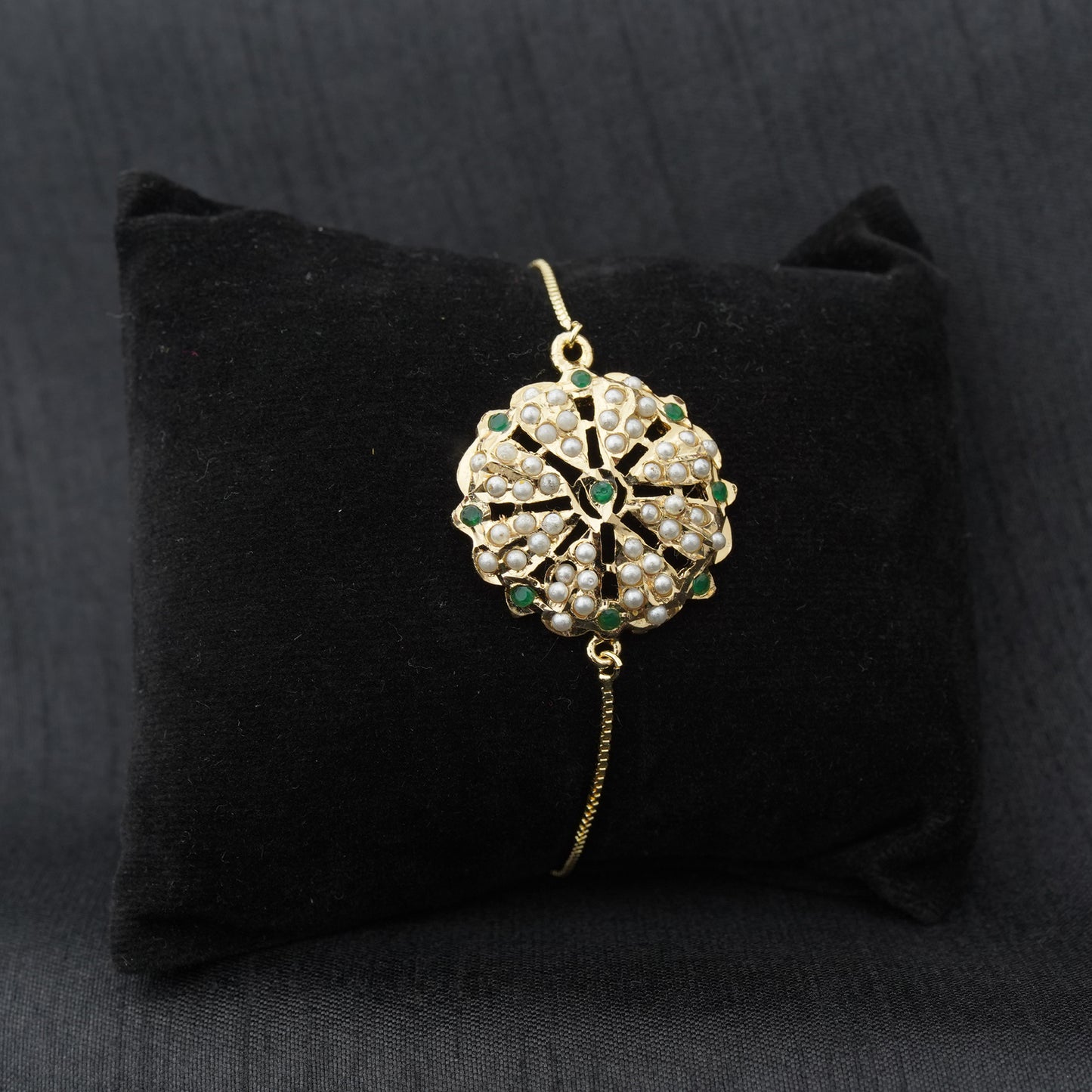 Adjustable Pearl/ Emerald Bracelet F44