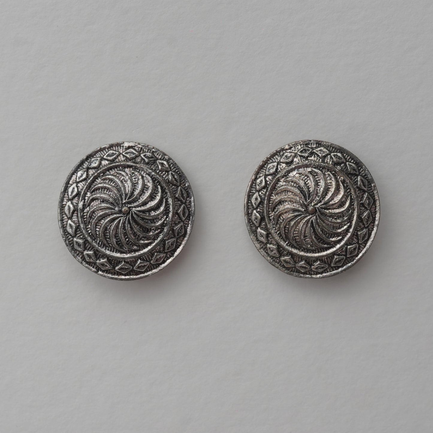 LOLstudio Silver Base Tribal Bohemian Stud B301