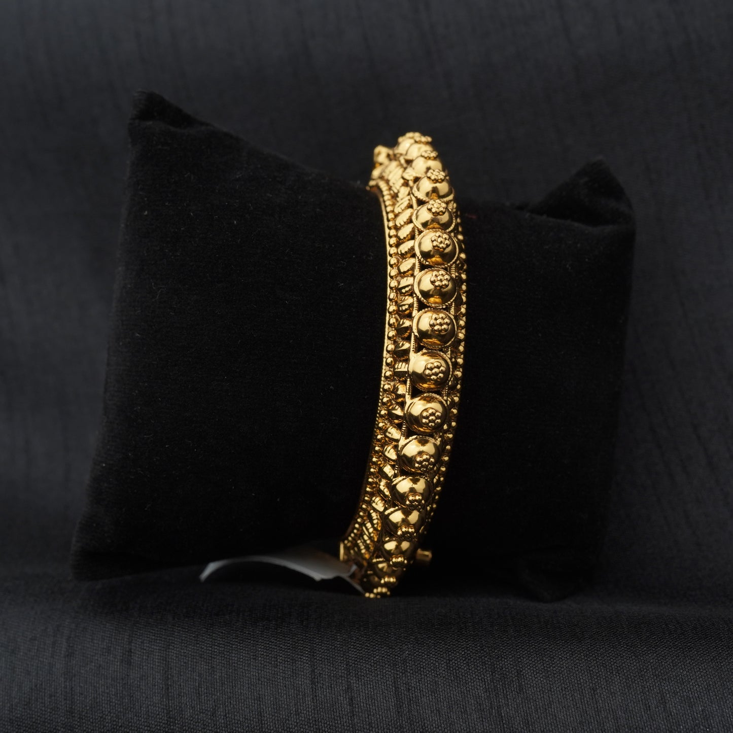 Bridal Gold Screw Base Traditional Bangle (Size 2.4)