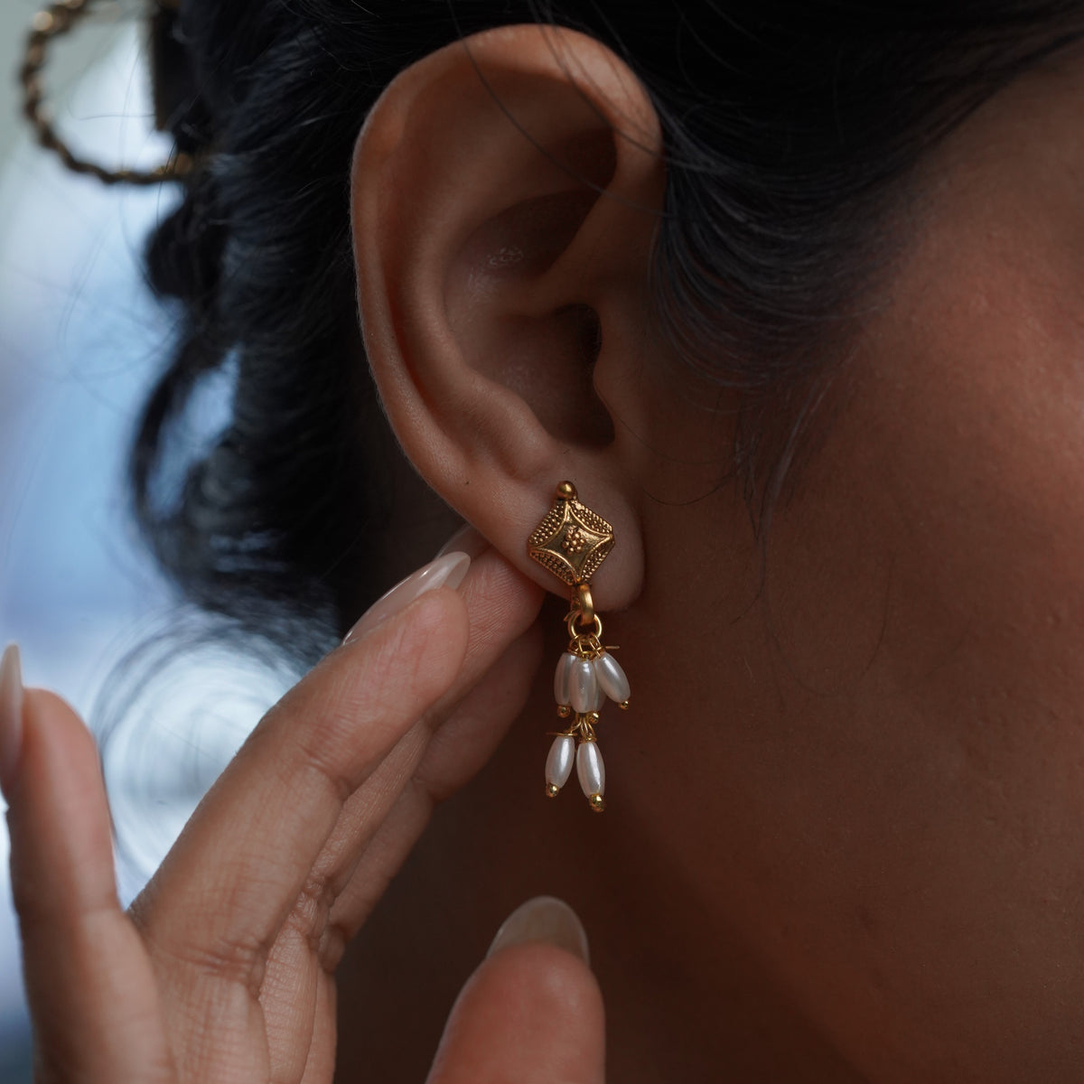 Pearl Petal Gold Choker & Earring Set