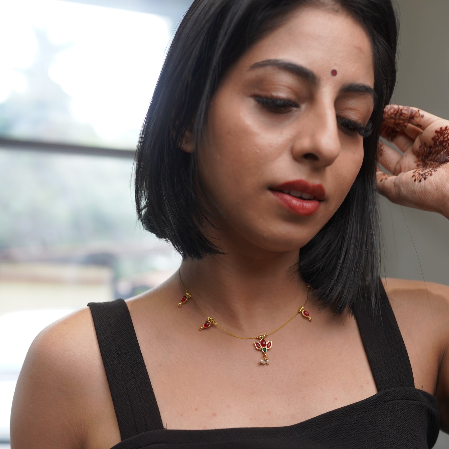Light Weigh Simple Ethnic Necklace