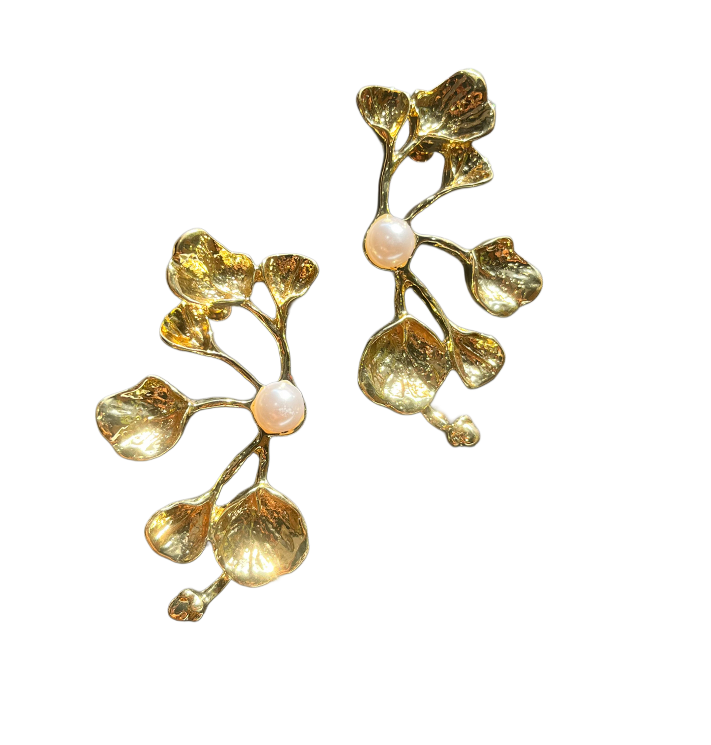 LOLstudio Artistic Leaf Pearl Gold Leaf Earring F1