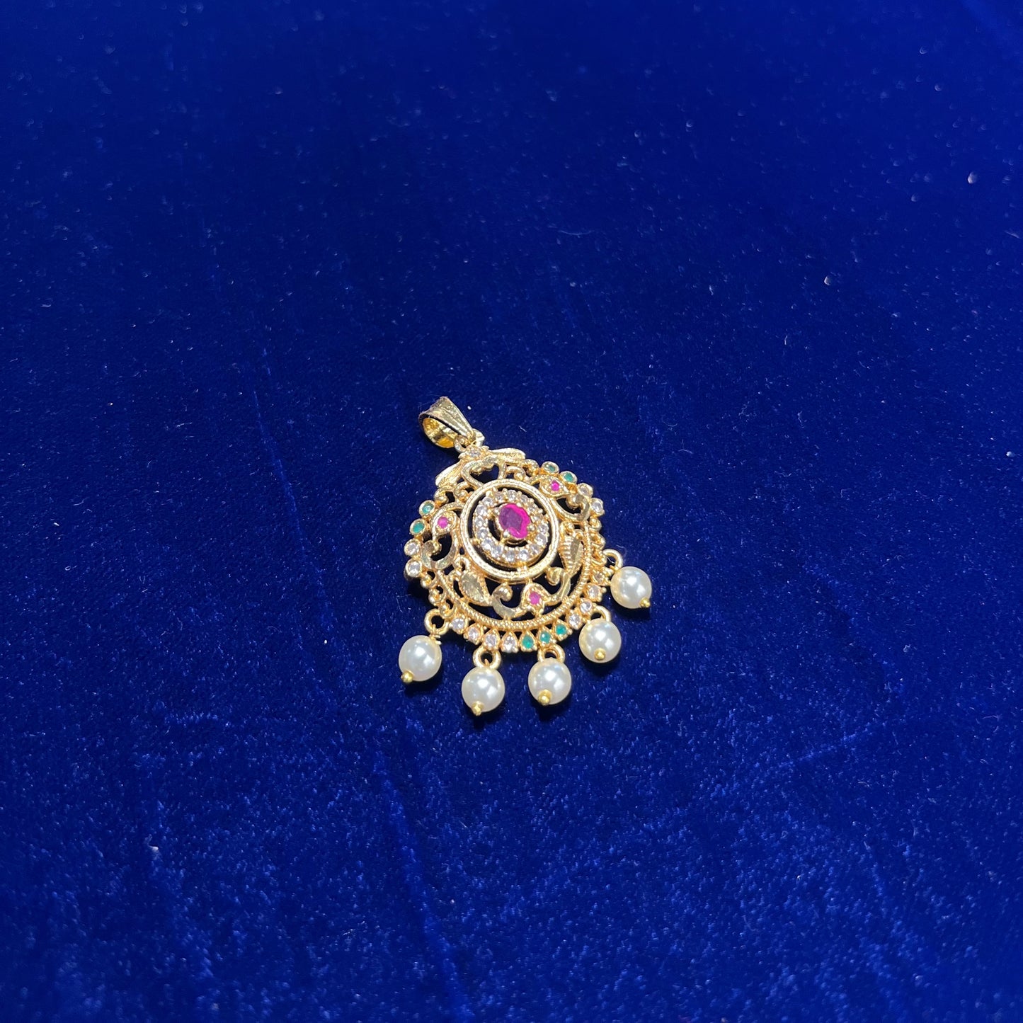Gold Pendant for Chain