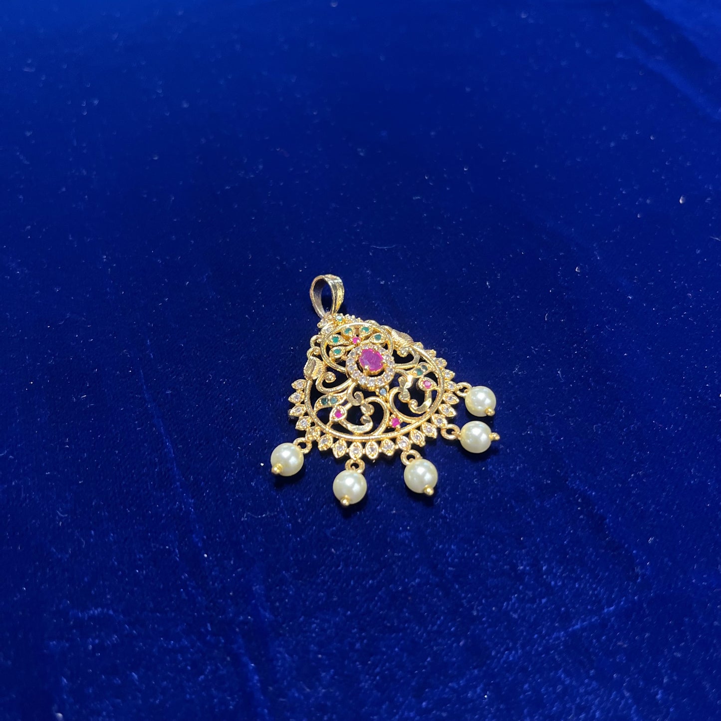 Gold Pendant for Chain