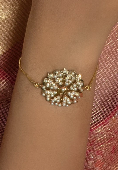 Adjustable Pearl/ Emerald Bracelet F44