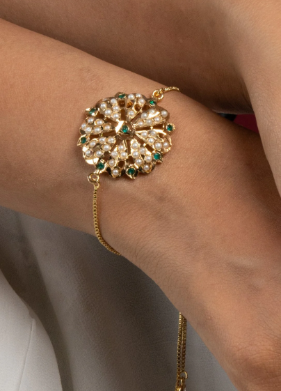 Adjustable Pearl/ Emerald Bracelet F44