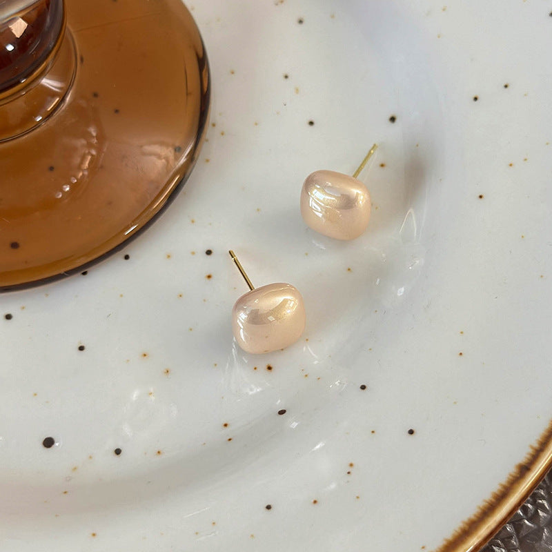 Mother of Pearl Stud Earring