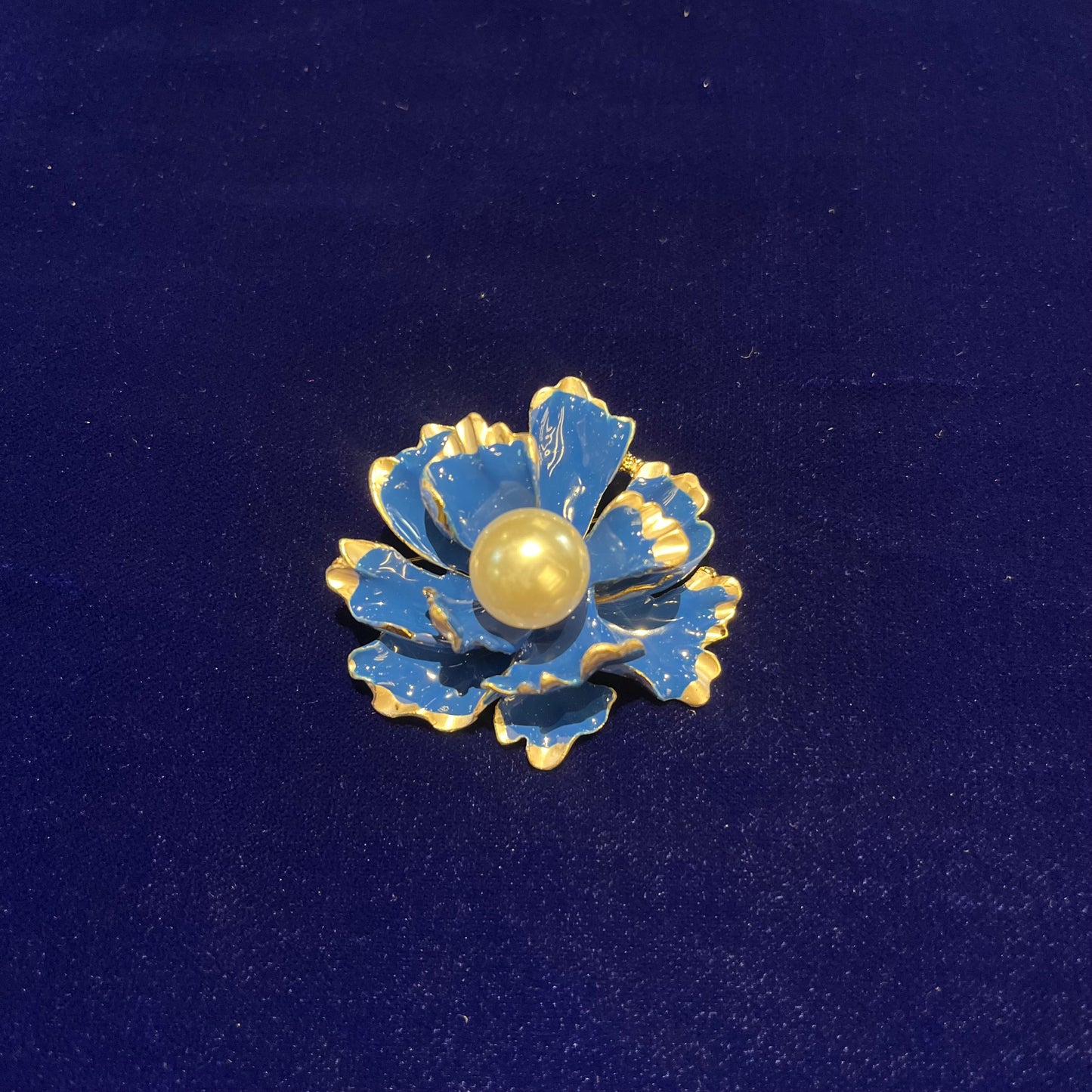 LOLstudio Blue Pearl Flower Brooch Pin for Wedding, Engagement, Anniversary or Mother's Day, BlueLOLB190