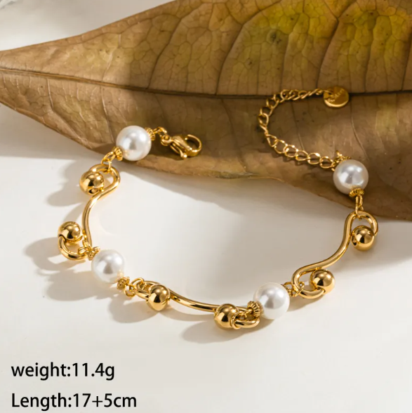 Luna Pearl Gold Bracelet