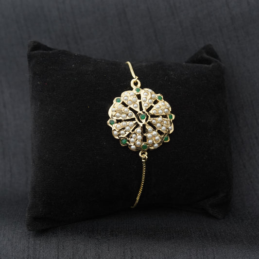 Adjustable Pearl/ Emerald Bracelet F44