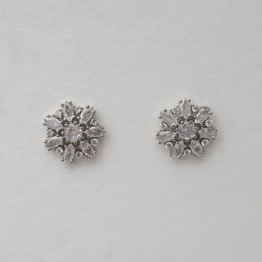 LOLstudio Silver Zircon Diamond Stud Earring B286