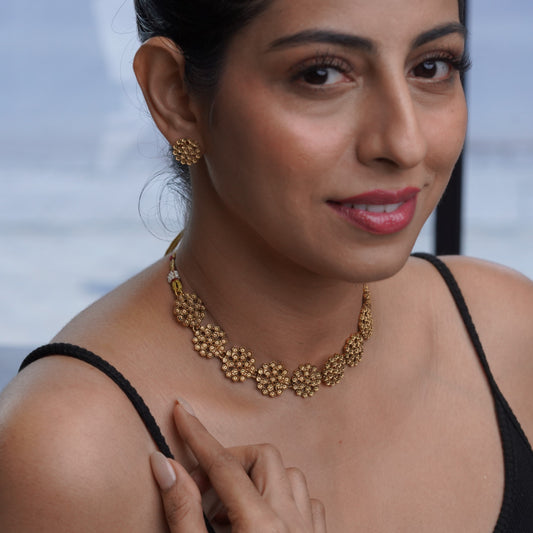 Gold Floral Round Choker Jewelry Set