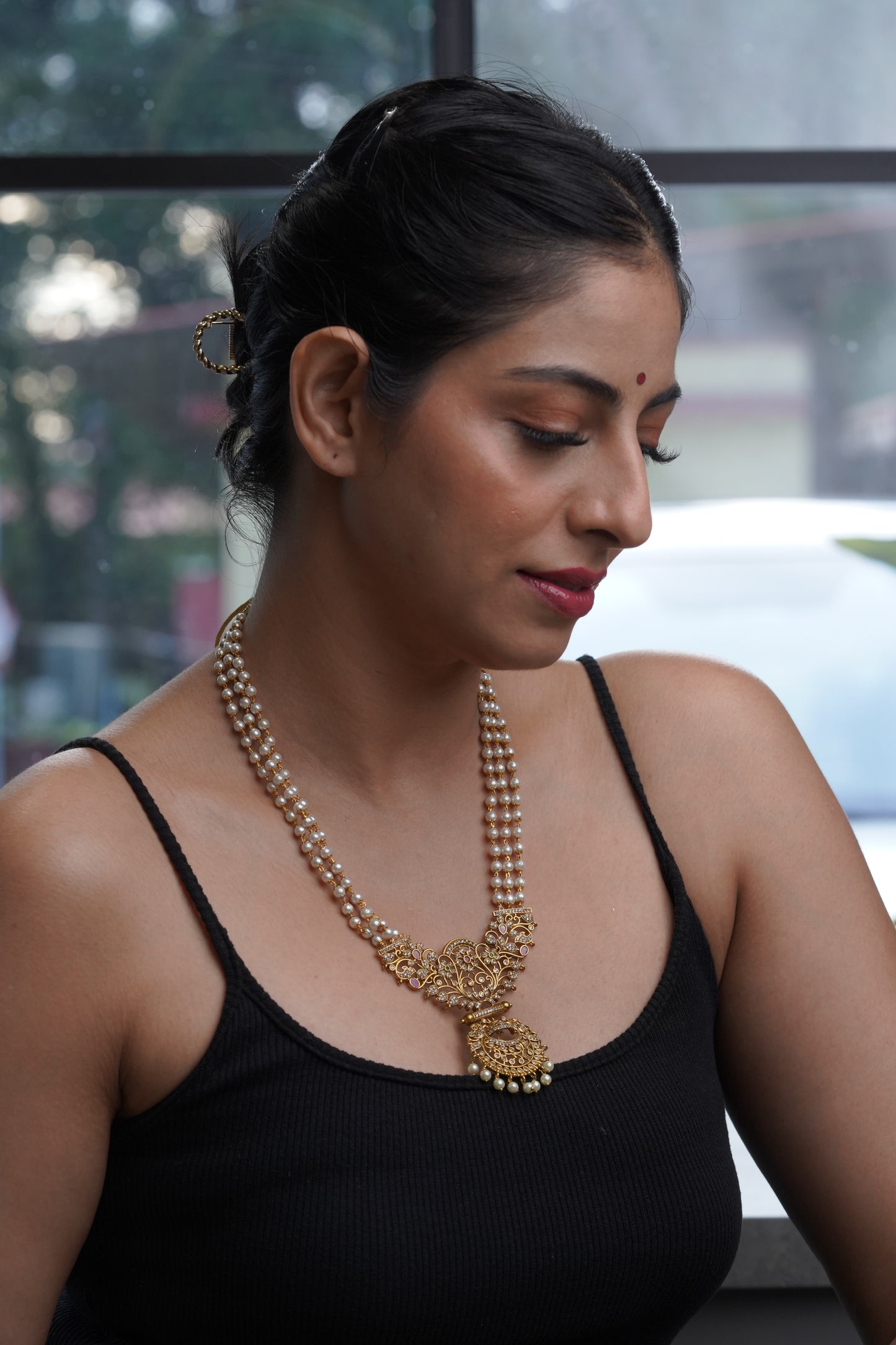 Pearl Layer Gold Pendant Necklace