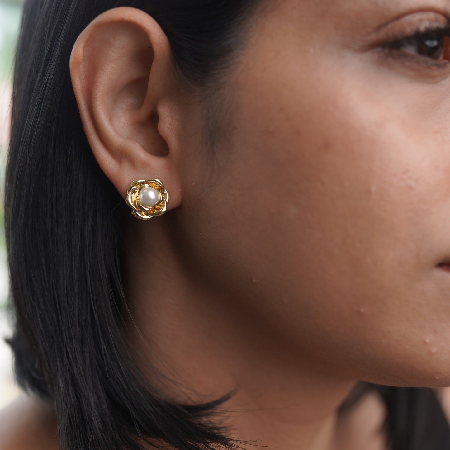 Pearl Gold Press Non Pierce Stud Earring