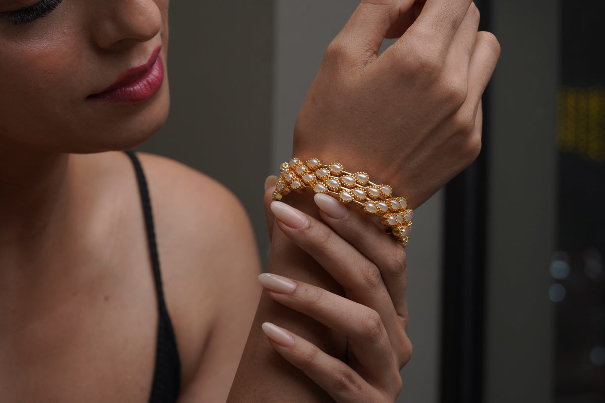 Pearl Vine Gold Statement Bangle (2pc - Size 2.6)