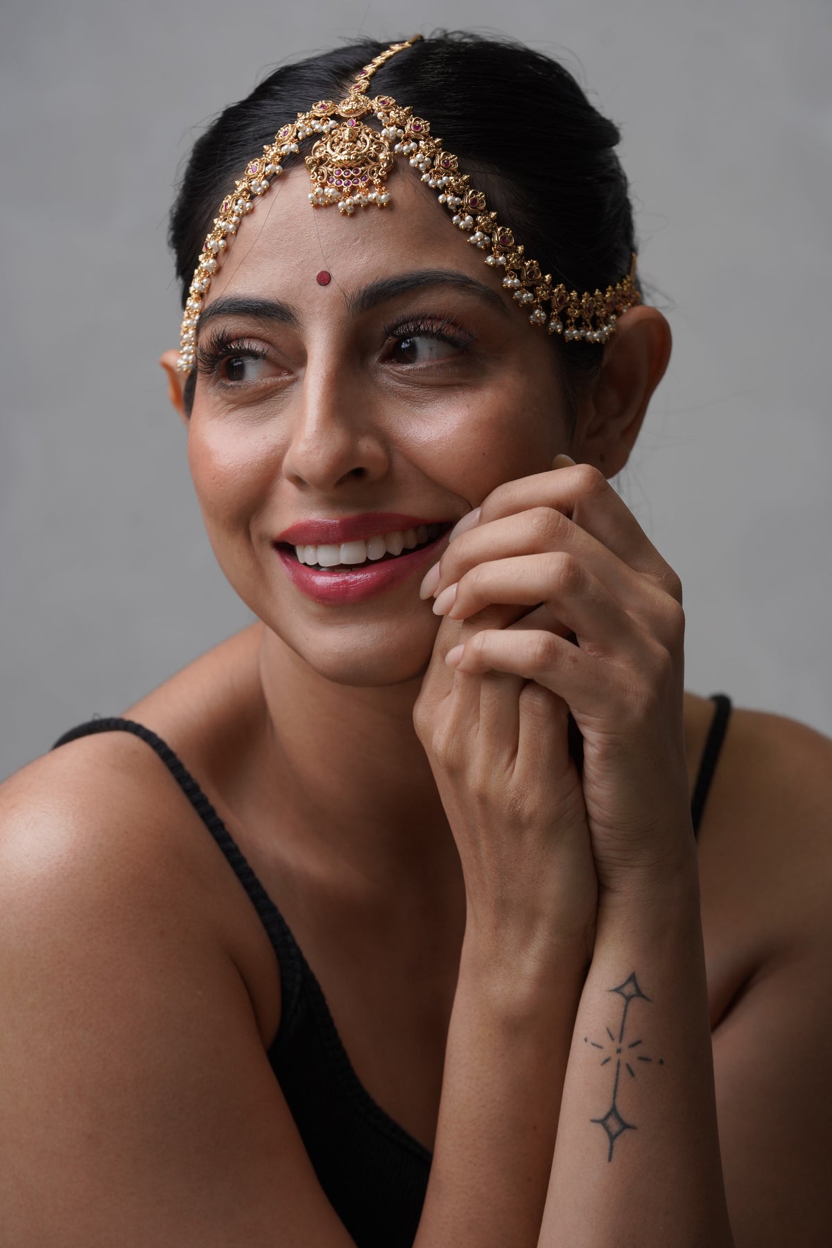 Traditional Kundan Pearl Maang Tikka & Matha Patti