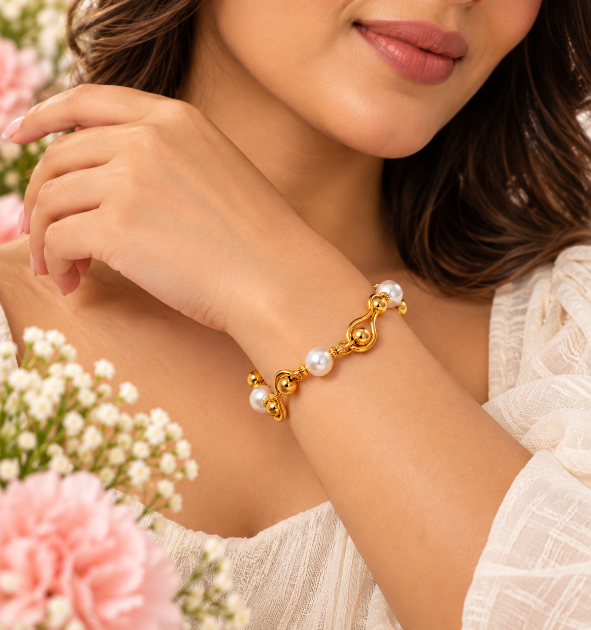 Luna Pearl Gold Bracelet