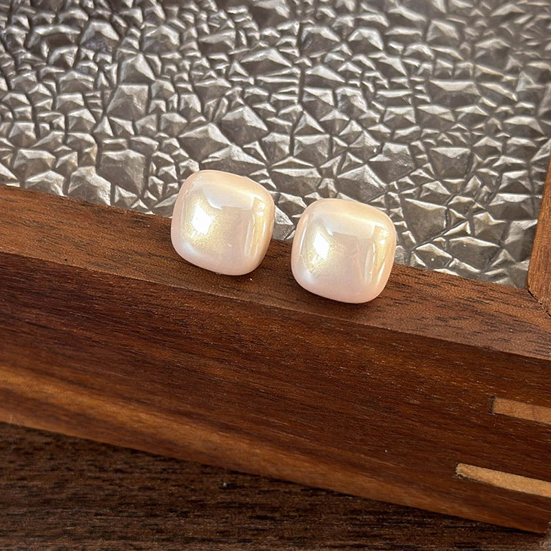 Pearl Glow Square Stud Earrings