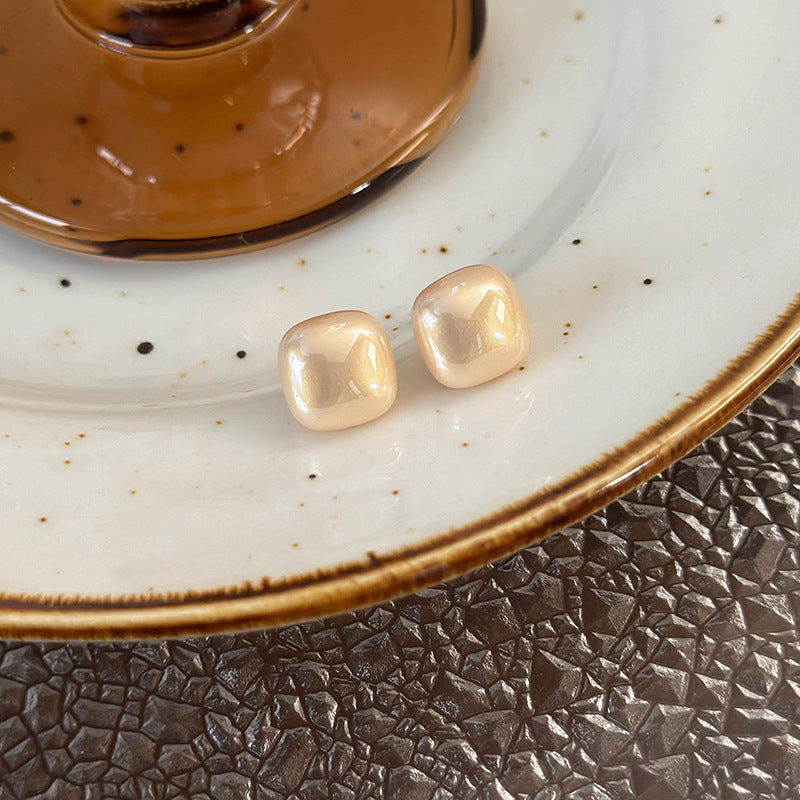 Pearl Glow Square Stud Earrings