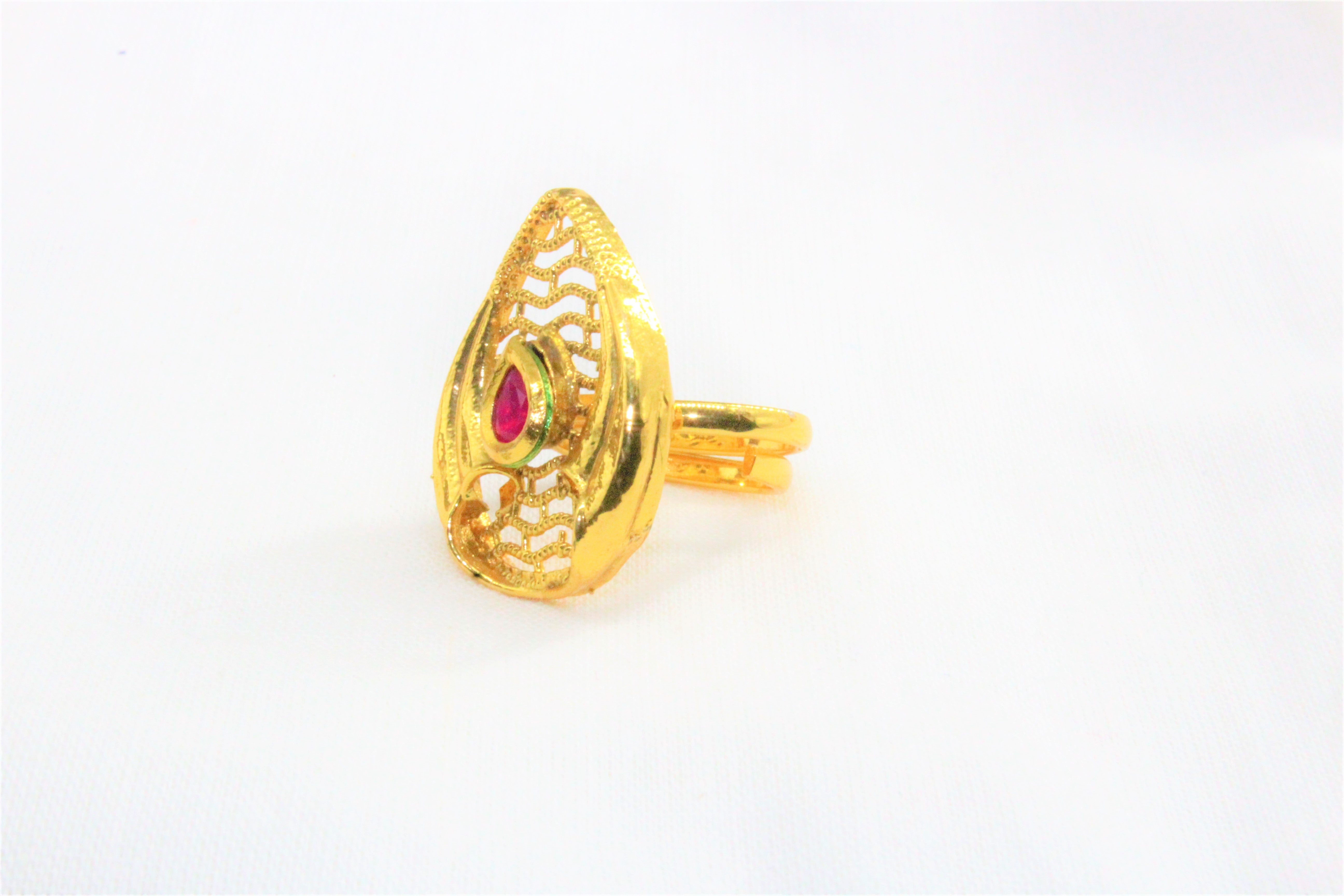Buy Butterfly Gold Flexi Ring Online | CaratLane