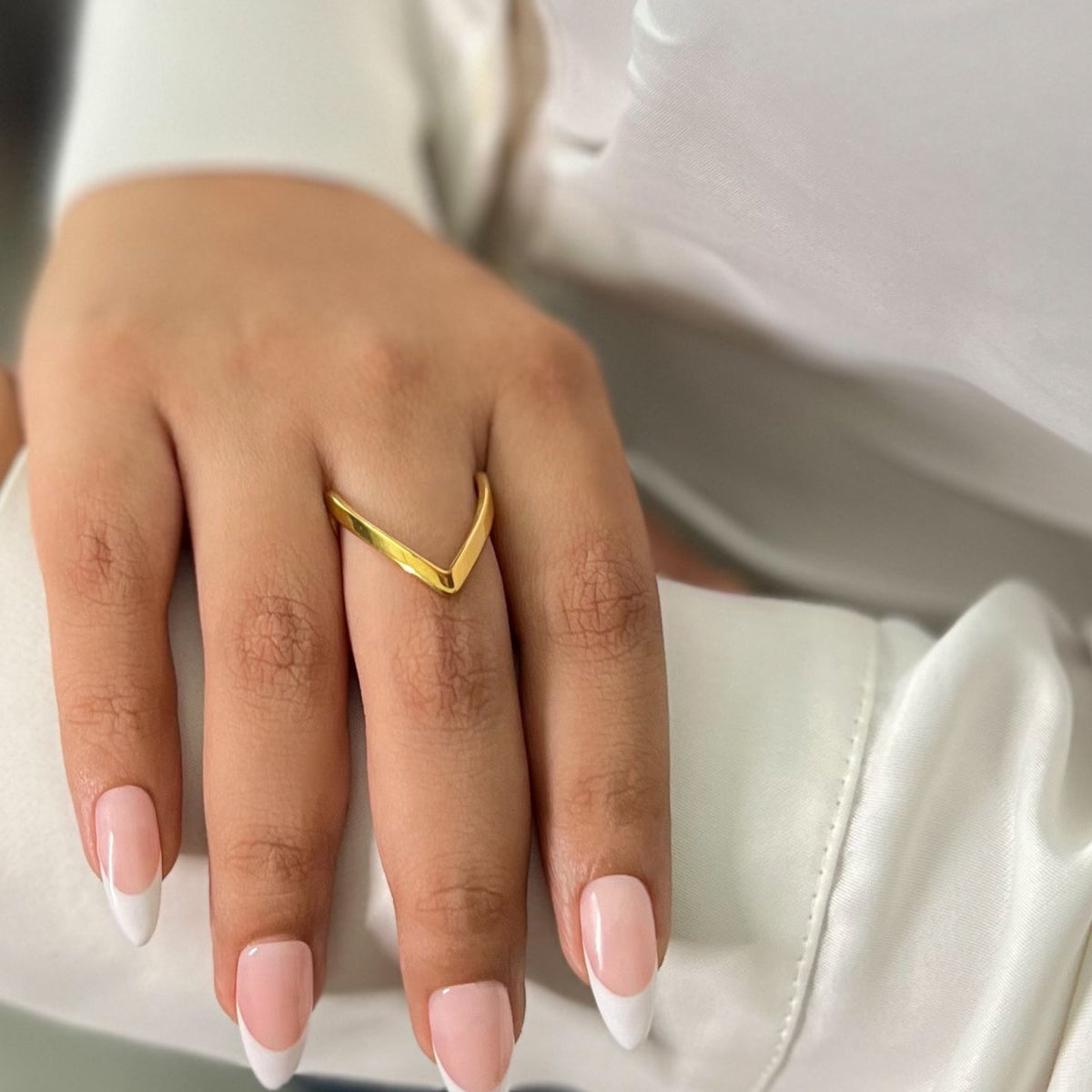V-Luxe Minimal Gold Ring