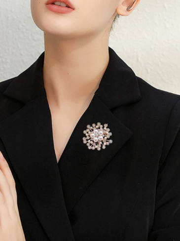 LOLstudio Gold Brooch & Lapel Pins for Saree and Suits B25
