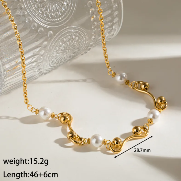 Luna Pearl Gold Necklace